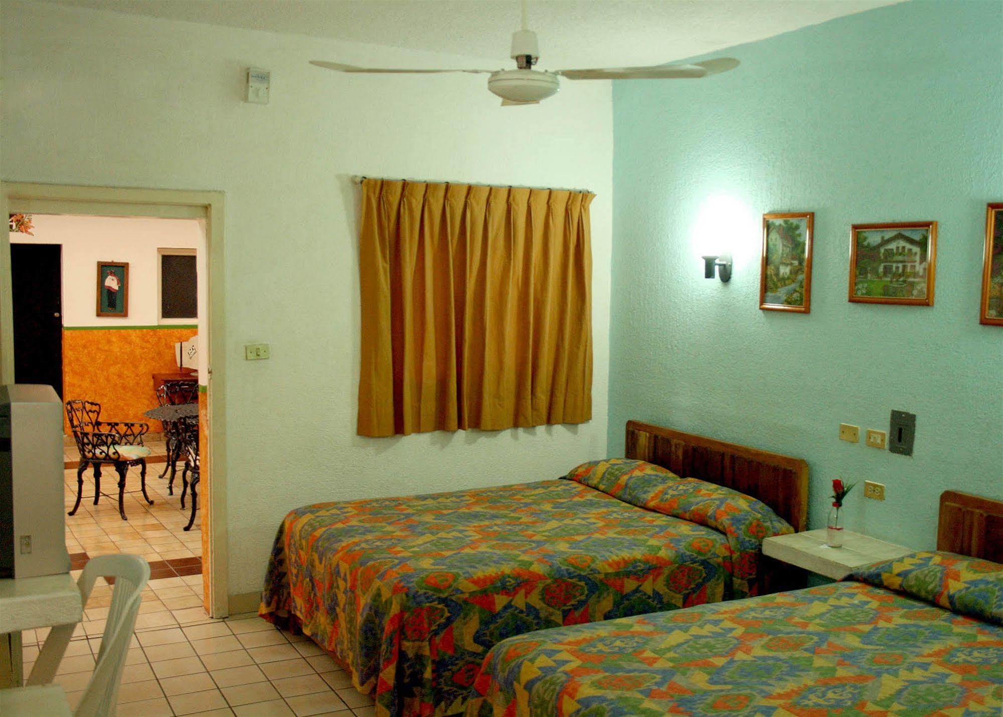 Hotel Cervantino Tapachula Extérieur photo